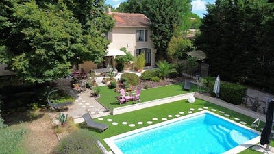 /international/fr/carpentras-provence-alpes-cote-d-azur-310101337176/