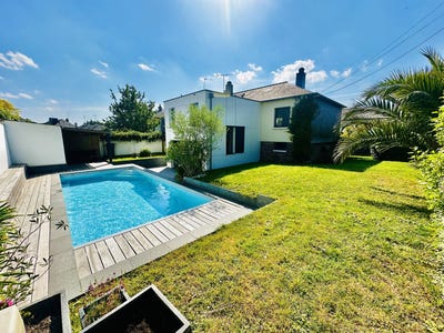 /international/fr/rennes-brittany-310108526758/