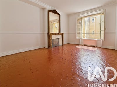 /international/fr/versailles-ile-de-france-310108785408/