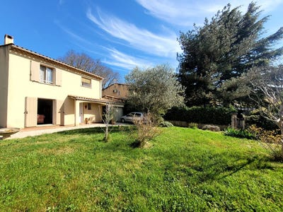 /international/fr/saint-paul-trois-chateaux-rhone-310106018465/