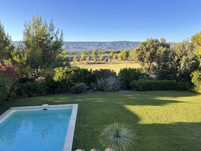 /international/fr/mallemort-provence-alpes-cote-d-azur-310104337746/