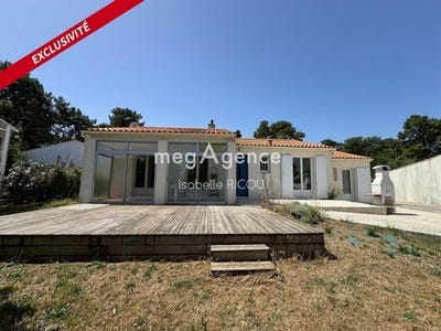 /international/fr/le-grand-village-plage-charente-310109021173/