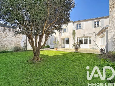 /international/fr/la-couarde-sur-mer-charente-310106391183/