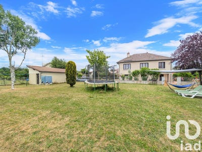 /international/fr/civaux-charente-310100178060/