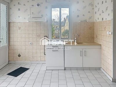 /international/fr/cinq-mars-la-pile-centre-val-de-loire-310107298689/