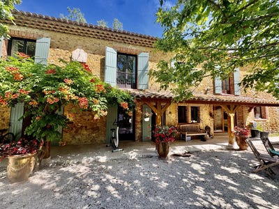 /international/fr/piolenc-provence-alpes-cote-d-azur-310108997332/
