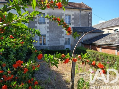 /international/fr/la-tour-saint-gelin-centre-val-de-loire-310108862950/