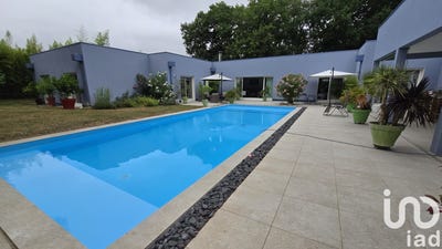 /international/fr/la-foye-monjault-charente-310100669925/?lang=zh-cn