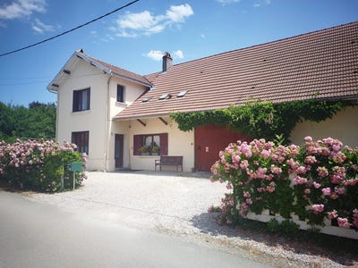 /international/fr/pierre-de-bresse-burgundy-310101207463/
