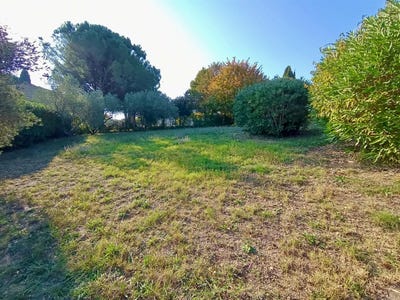 /international/fr/meynes-languedoc-roussillon-310104086921/