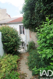 /international/fr/saint-savin-charente-310106858378/