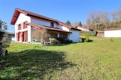 /international/fr/briscous-aquitaine-310100885304/