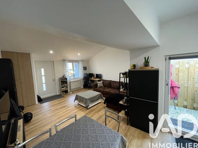 /international/fr/vaire-pays-de-la-loire-310107555175/