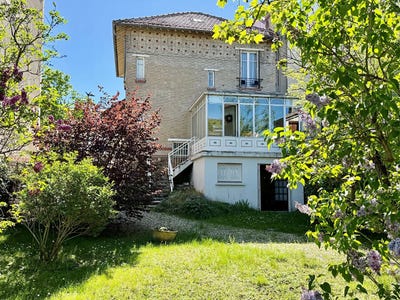 /international/fr/bois-colombes-ile-de-france-310107191841/