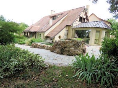 /international/fr/sury-pres-lere-centre-val-de-loire-310102245893/