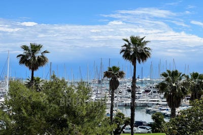 /international/fr/antibes-provence-alpes-cote-d-azur-310100913636/?lang=zh-cn
