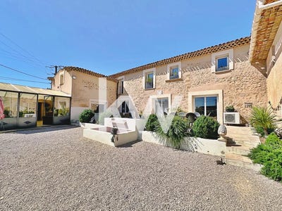 /international/fr/pertuis-provence-alpes-cote-d-azur-310097272388/