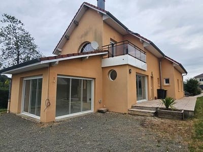 /international/fr/roches-les-blamont-franche-comte-310101384336/?lang=it