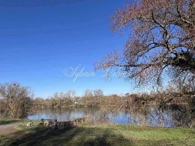/international/fr/amboise-centre-val-de-loire-120098412300/