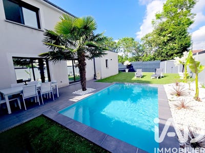 /international/fr/orleans-centre-val-de-loire-310107900988/