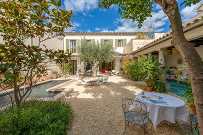/international/fr/aigues-mortes-hh-15635804-aigues-mortes-languedoc-roussillon-310100955060/?lang=zh-tw