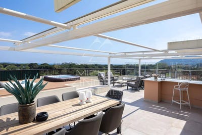 /international/fr/mandelieu-la-napoule-provence-alpes-cote-d-azur-310100733402/