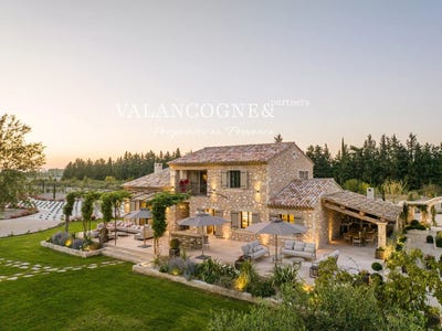 /international/fr/maillane-provence-alpes-cote-d-azur-310119699220/