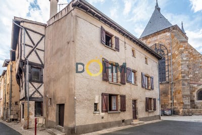 /international/fr/vic-le-comte-auvergne-310100283515/?lang=zh-cn