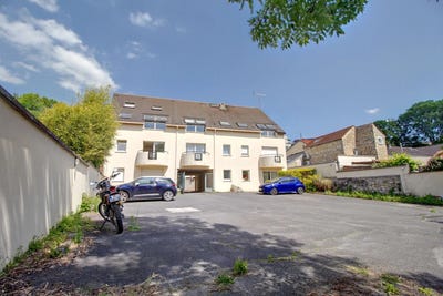 /international/fr/pontoise-ile-de-france-310108952951/
