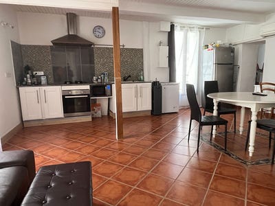 /international/fr/nizas-languedoc-roussillon-310108249591/