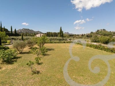 /international/fr/eygalieres-provence-alpes-cote-d-azur-310107816060/