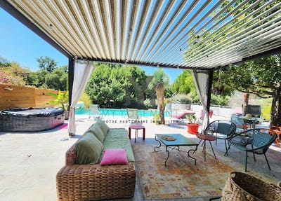 /international/fr/bormes-les-mimosas-provence-alpes-cote-d-azur-310101495844/