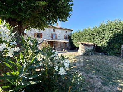 /international/fr/genissieux-rhone-310097274729/