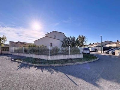 /international/fr/caux-et-sauzens-languedoc-roussillon-310109267299/