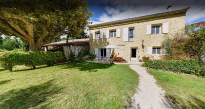 /international/fr/l-isle-sur-la-sorgue-provence-alpes-cote-d-azur-310100914907/