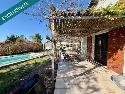 /international/fr/rousson-languedoc-roussillon-310107473005/