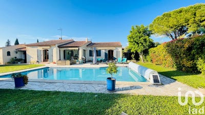 /international/fr/le-beausset-provence-alpes-cote-d-azur-310099417979/