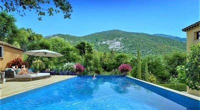 /international/fr/grimaud-provence-alpes-cote-d-azur-120092378252/