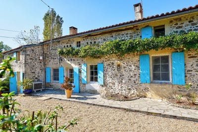 /international/fr/xaintray-charente-310104079629/
