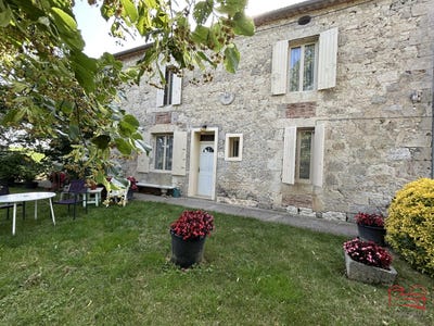 /international/fr/saint-caprais-de-lerm-aquitaine-310100558519/?lang=zh-cn