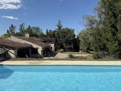 /international/fr/condom-midi-pyrenees-310108559669/