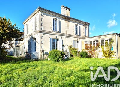 /international/fr/cognac-charente-310103748080/