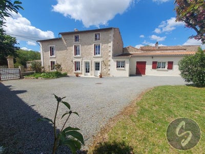 /international/fr/romans-charente-310102162158/