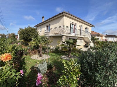 /international/fr/ruffec-centre-val-de-loire-310107579039/