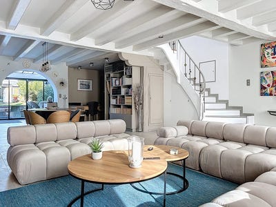 /international/fr/la-rochelle-franche-comte-310105718511/