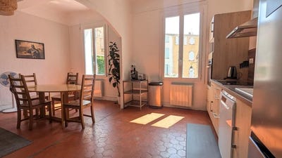 /international/fr/cotignac-provence-alpes-cote-d-azur-310100493962/
