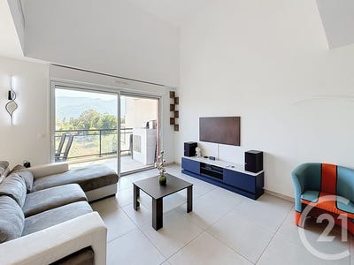 /international/fr/la-roquette-sur-siagne-provence-alpes-cote-d-azur-310119574370/