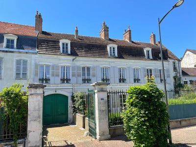 /international/fr/saint-florentin-burgundy-310098148105/