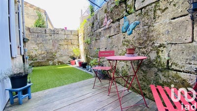 /international/fr/prignac-et-marcamps-aquitaine-310098863788/?lang=en