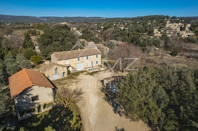 /international/fr/gordes-provence-alpes-cote-d-azur-310101732029/